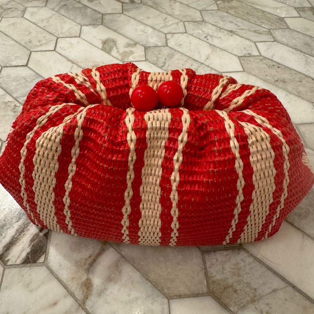 Kate Spade Scrunchy Beach Chair Clutch
